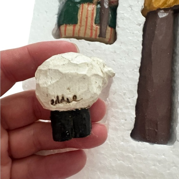 Eddie Walker for Midwest of Cannon
Falls Nativity - Picture 12 of 16